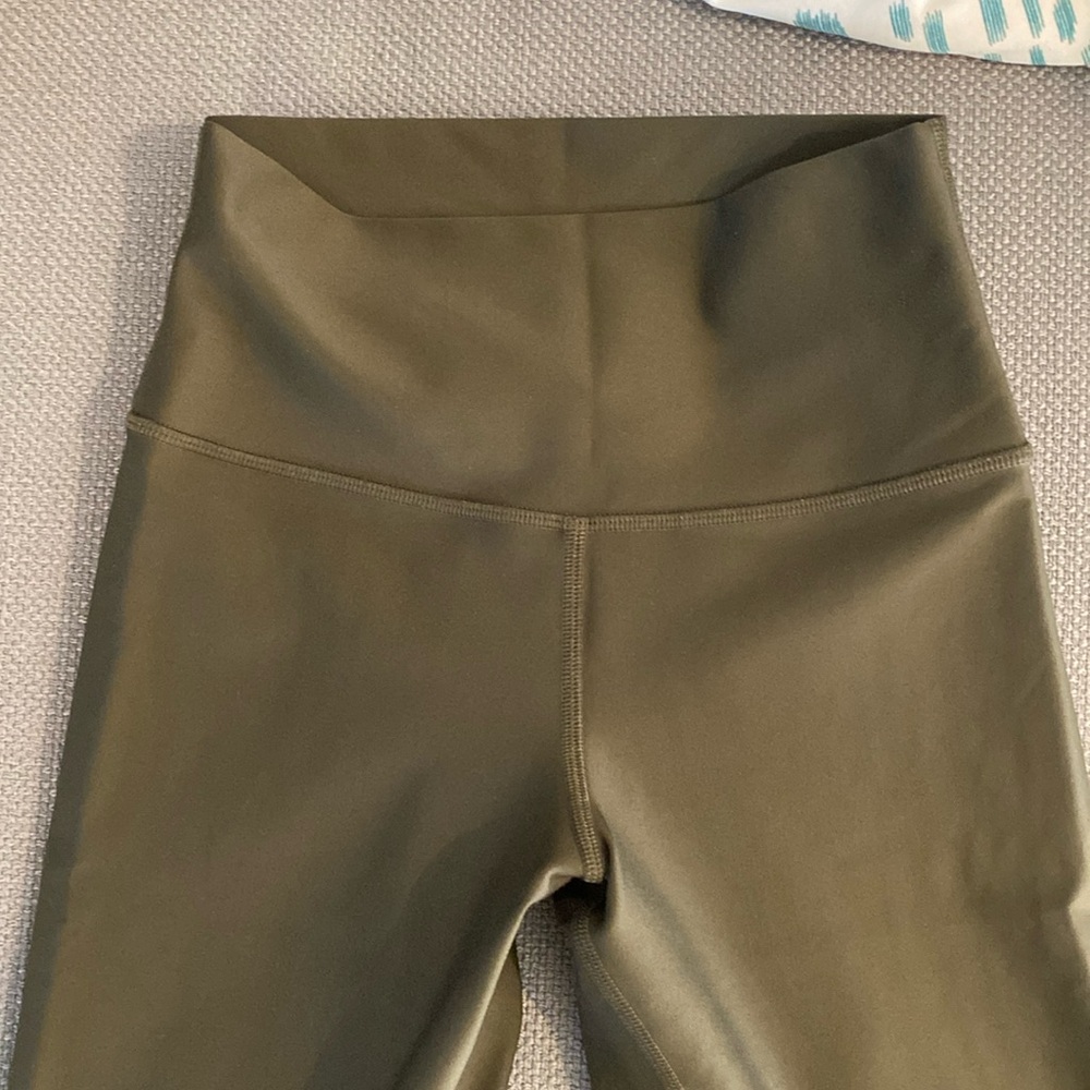 Alo Leggings